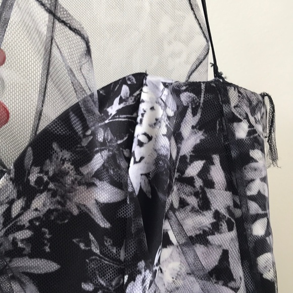 New Parker floral dress - Picture 3 of 5